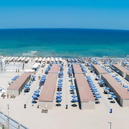 Appartamento Di Fronte Al Mare By Apulia Accommodation Bari Exterior foto