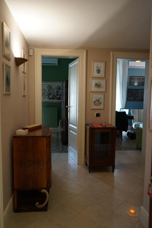 Appartamento Di Fronte Al Mare By Apulia Accommodation Bari Exterior foto