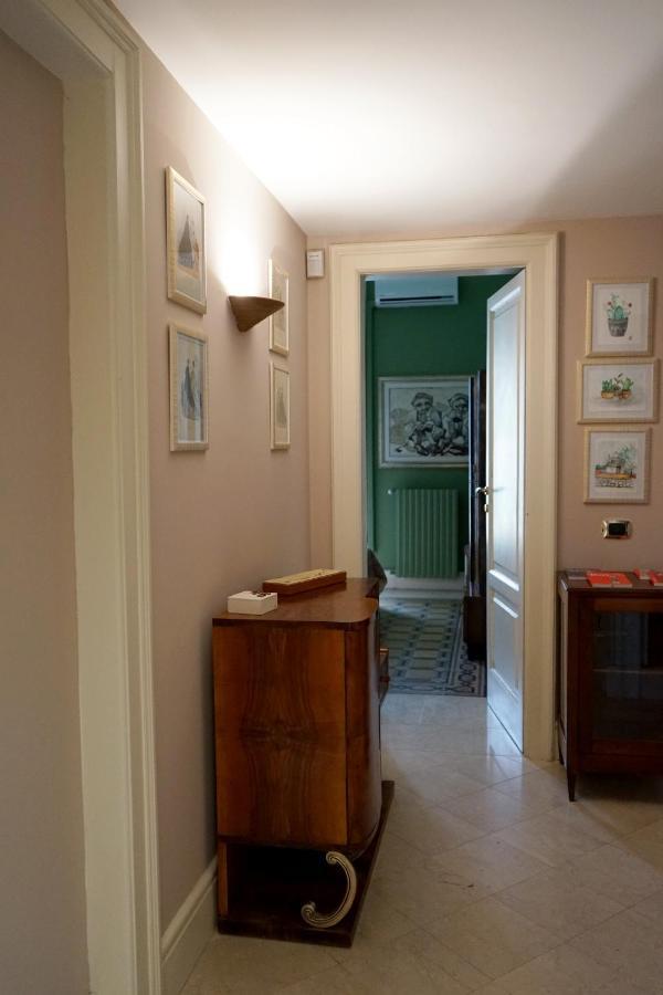 Appartamento Di Fronte Al Mare By Apulia Accommodation Bari Exterior foto